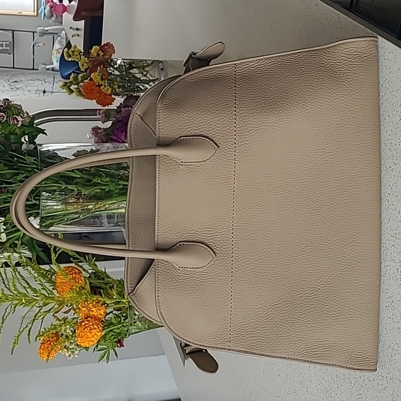 The Row Margaux 15 Soft Grained Leather Taupe Top Handle Bag Rare Authentic GUC - Picture 5 of 12